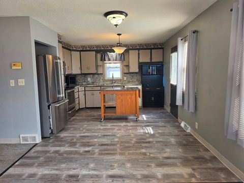 Tiny photo for 515 8th Ave, Sheldon, IA 51201 (MLS # 832297)