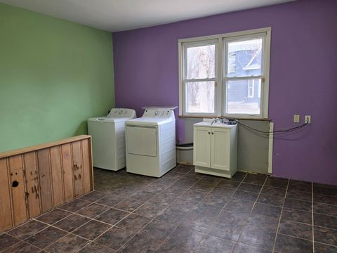 Tiny photo for 515 8th Ave, Sheldon, IA 51201 (MLS # 832297)