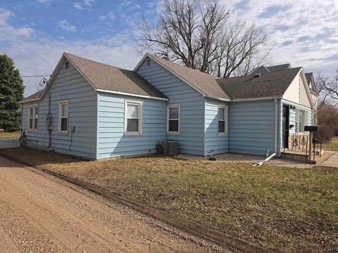 Tiny photo for 515 8th Ave, Sheldon, IA 51201 (MLS # 832297)