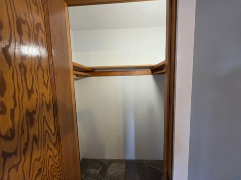 Tiny photo for 515 8th Ave, Sheldon, IA 51201 (MLS # 832297)