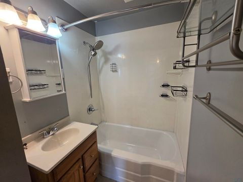 Tiny photo for 515 8th Ave, Sheldon, IA 51201 (MLS # 832297)