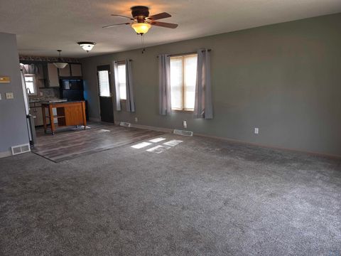 Tiny photo for 515 8th Ave, Sheldon, IA 51201 (MLS # 832297)