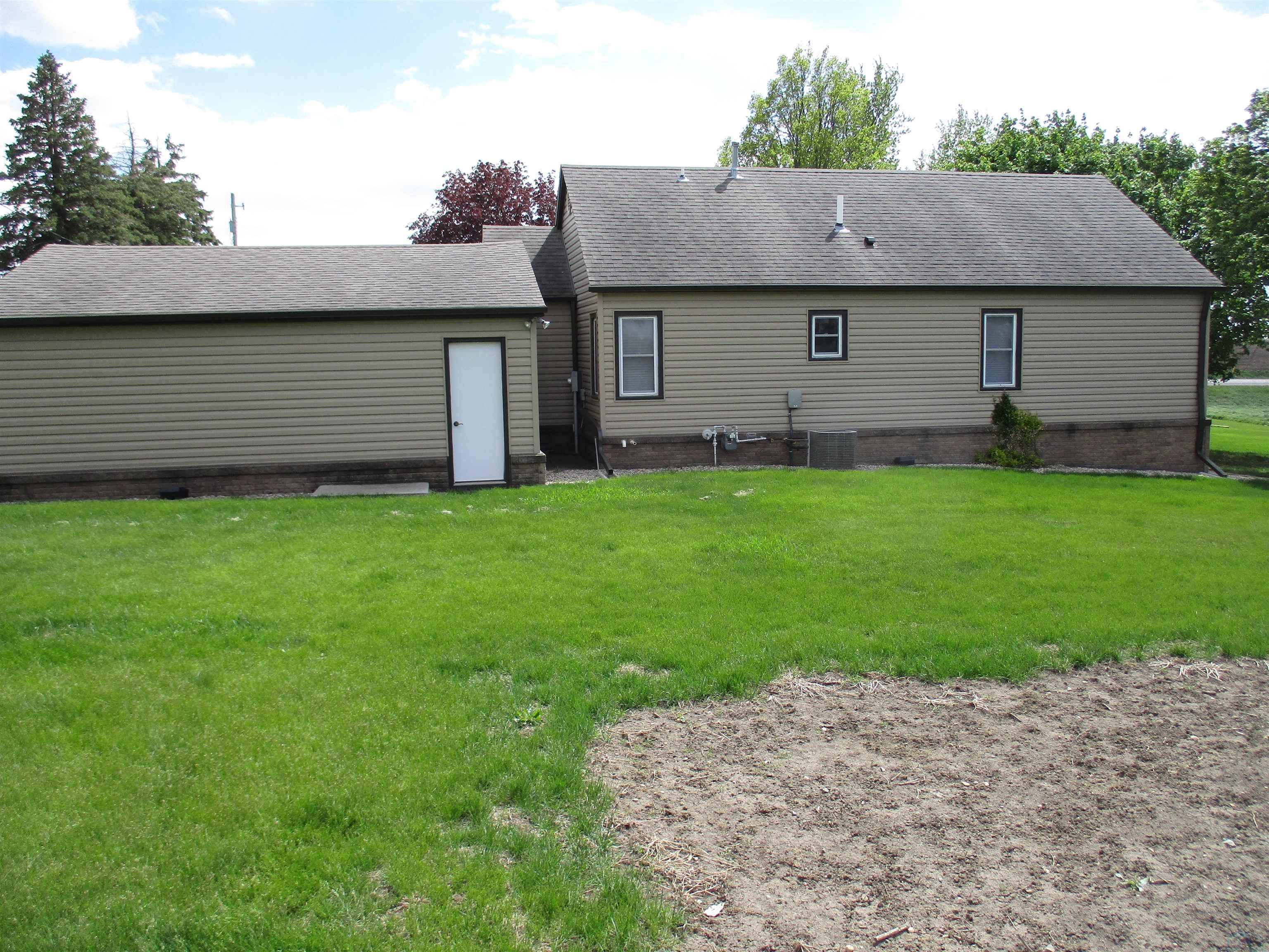 1885 Hwy 3 - Photo 2