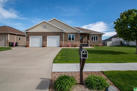 Single Family Residence in No. Sioux City SD 1403 Belmont Park Ave.jpg