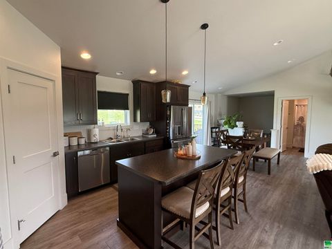 Tiny photo for 1506 Lincoln Pl SE Pl, Orange City, IA 51250 (MLS # 829850)