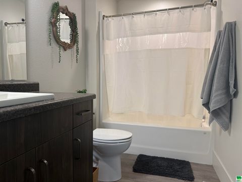 Tiny photo for 1506 Lincoln Pl SE Pl, Orange City, IA 51250 (MLS # 829850)