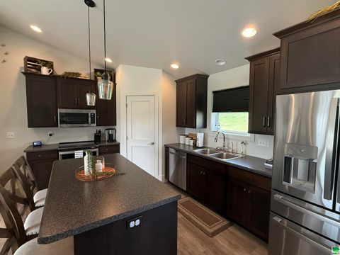 Tiny photo for 1506 Lincoln Pl SE Pl, Orange City, IA 51250 (MLS # 829850)