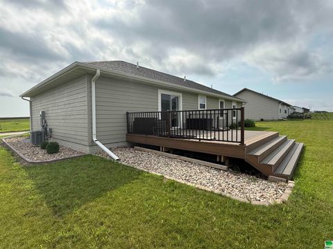 Tiny photo for 1506 Lincoln Pl SE Pl, Orange City, IA 51250 (MLS # 829850)