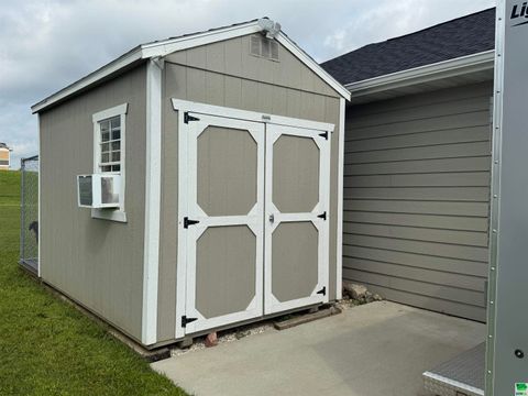 Tiny photo for 1506 Lincoln Pl SE Pl, Orange City, IA 51250 (MLS # 829850)