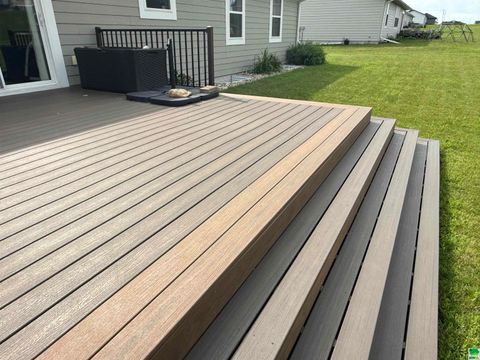 Tiny photo for 1506 Lincoln Pl SE Pl, Orange City, IA 51250 (MLS # 829850)