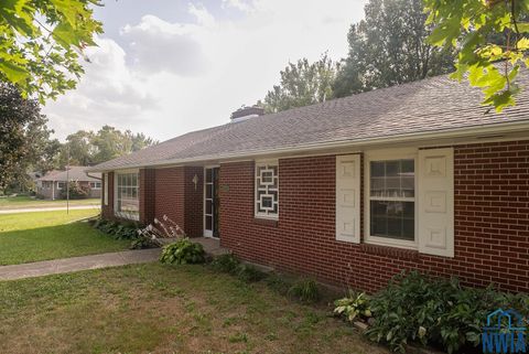 Tiny photo for 606 Concord Ave NE Ave, Orange City, IA 51041 (MLS # 830358)