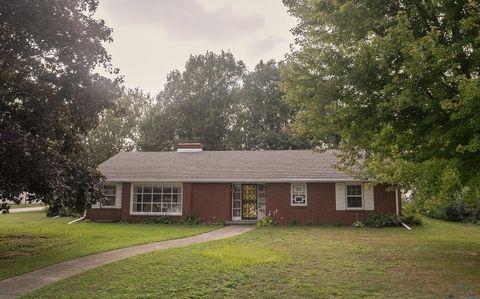 Photo of 606 Concord Ave NE Ave, Orange City, IA 51041 (MLS # 830358)