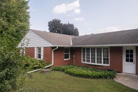 Tiny photo for 606 Concord Ave NE Ave, Orange City, IA 51041 (MLS # 830358)