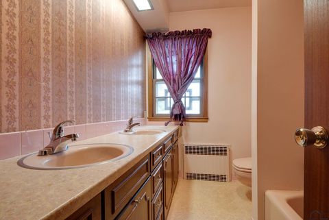 Tiny photo for 606 Concord Ave NE Ave, Orange City, IA 51041 (MLS # 830358)