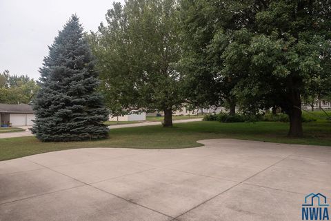 Tiny photo for 606 Concord Ave NE Ave, Orange City, IA 51041 (MLS # 830358)