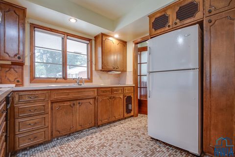 Tiny photo for 606 Concord Ave NE Ave, Orange City, IA 51041 (MLS # 830358)