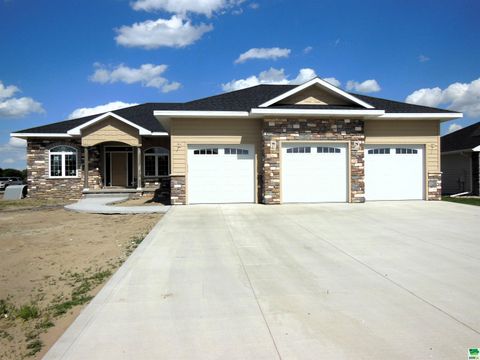 Single Family Residence in South Sioux City NE 145 Cardinal Court.jpg