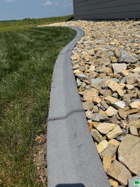 Tiny photo for 1558 11th Ave NE, Sioux Center, IA 51250 (MLS # 829622)