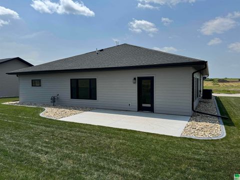 Tiny photo for 1558 11th Ave NE, Sioux Center, IA 51250 (MLS # 829622)