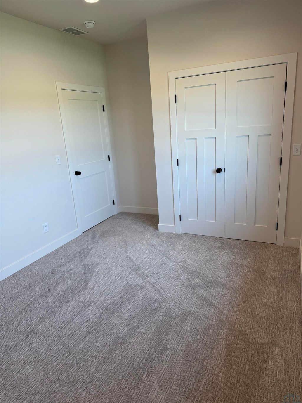 Photo of 1558 11th Ave NE, Sioux Center, IA 51250 (MLS # 829622)