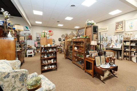 Tiny photo for 1825 2nd Ave SW, Sioux Center, IA 51250 (MLS # 831638)