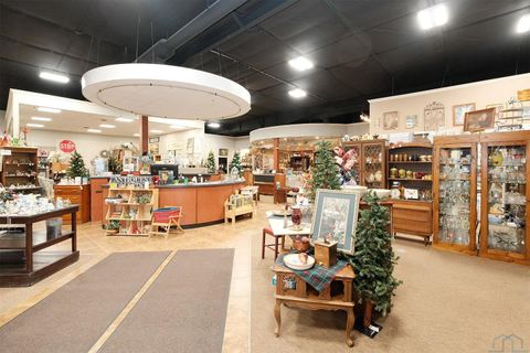 Tiny photo for 1825 2nd Ave SW, Sioux Center, IA 51250 (MLS # 831638)