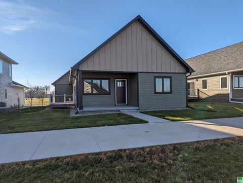 Single Family Residence in South Sioux City NE 3656 Prairie Grove.jpg