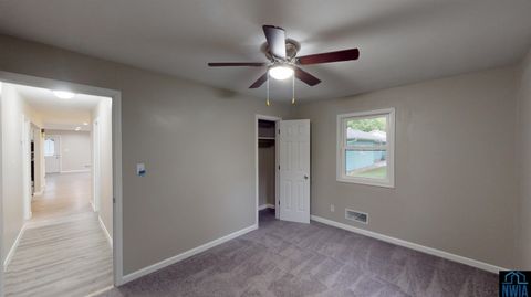 Tiny photo for 403 2nd Ave SE Ave, Sioux Center, IA 51250 (MLS # 829197)