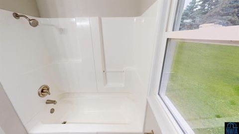 Tiny photo for 403 2nd Ave SE Ave, Sioux Center, IA 51250 (MLS # 829197)