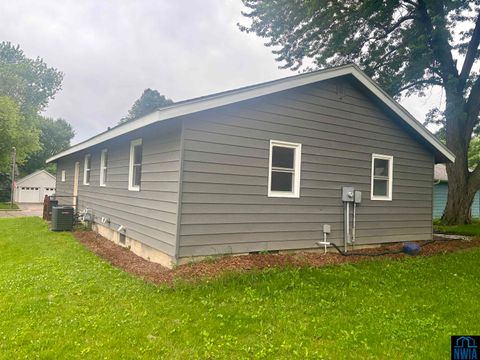 Tiny photo for 403 2nd Ave SE Ave, Sioux Center, IA 51250 (MLS # 829197)