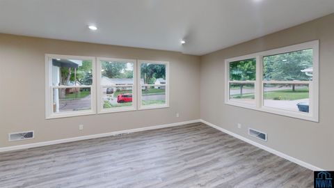 Tiny photo for 403 2nd Ave SE Ave, Sioux Center, IA 51250 (MLS # 829197)