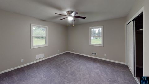Tiny photo for 403 2nd Ave SE Ave, Sioux Center, IA 51250 (MLS # 829197)