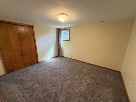 Tiny photo for 608 Pine Street, Sheldon, IA 51201 (MLS # 832431)