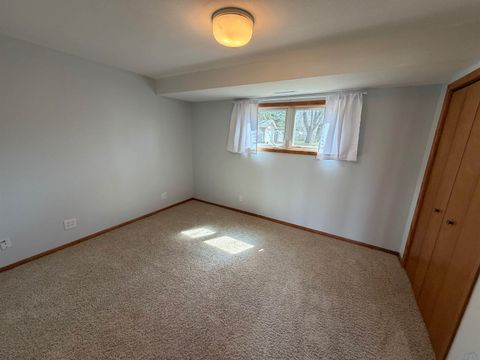 Tiny photo for 608 Pine Street, Sheldon, IA 51201 (MLS # 832431)