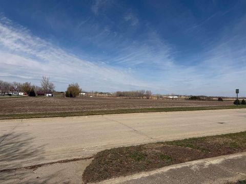 Tiny photo for 608 Pine Street, Sheldon, IA 51201 (MLS # 832431)