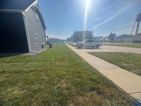 Tiny photo for 120 Delaware Ave SW Ave, Orange City, IA 51041 (MLS # 830105)
