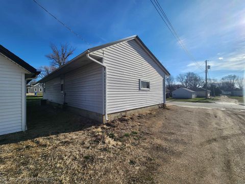 Tiny photo for 1013 Walnut St, Hull, IA 51239 (MLS # 832474)