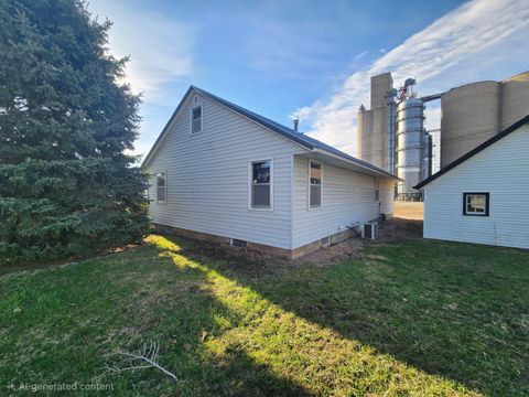 Tiny photo for 1013 Walnut St, Hull, IA 51239 (MLS # 832474)