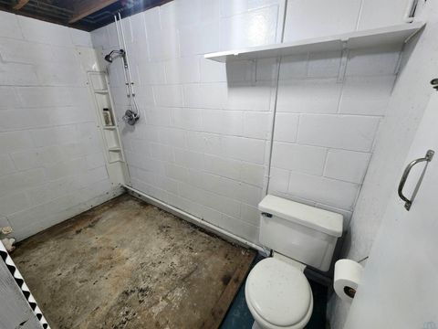 Tiny photo for 1013 Walnut St, Hull, IA 51239 (MLS # 832474)