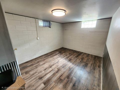 Tiny photo for 1013 Walnut St, Hull, IA 51239 (MLS # 832474)