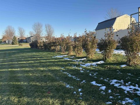 Tiny photo for 1073 14th Cir NE, Sioux Center, IA 51250 (MLS # 830942)