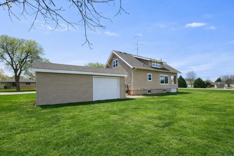 Tiny photo for 707 Colfax St, Boyden, IA 51234 (MLS # 832473)