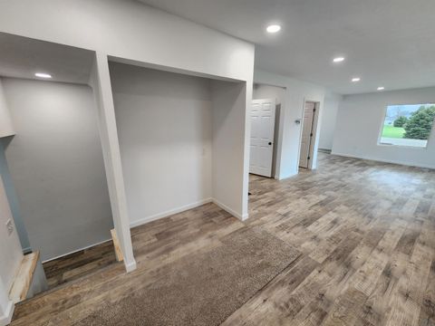 Tiny photo for 707 Colfax St, Boyden, IA 51234 (MLS # 832473)