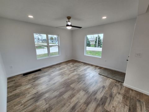Tiny photo for 707 Colfax St, Boyden, IA 51234 (MLS # 832473)