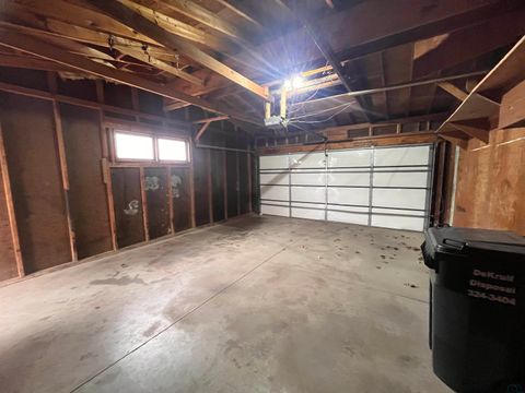 Tiny photo for 123 Normal College Avenue, Sheldon, IA 51201 (MLS # 832347)