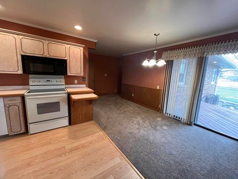 Tiny photo for 123 Normal College Avenue, Sheldon, IA 51201 (MLS # 832347)