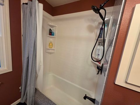 Tiny photo for 703 9th Ave, Sheldon, IA 51201 (MLS # 832316)