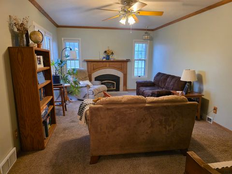 Tiny photo for 703 9th Ave, Sheldon, IA 51201 (MLS # 832316)