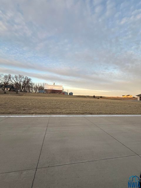 Tiny photo for 302 9th St #3, Orange City, IA 51041 (MLS # 831616)