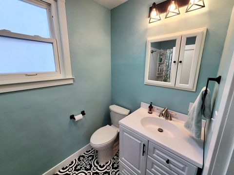 Tiny photo for 1502 2nd Street, Hull, IA 51239 (MLS # 831232)